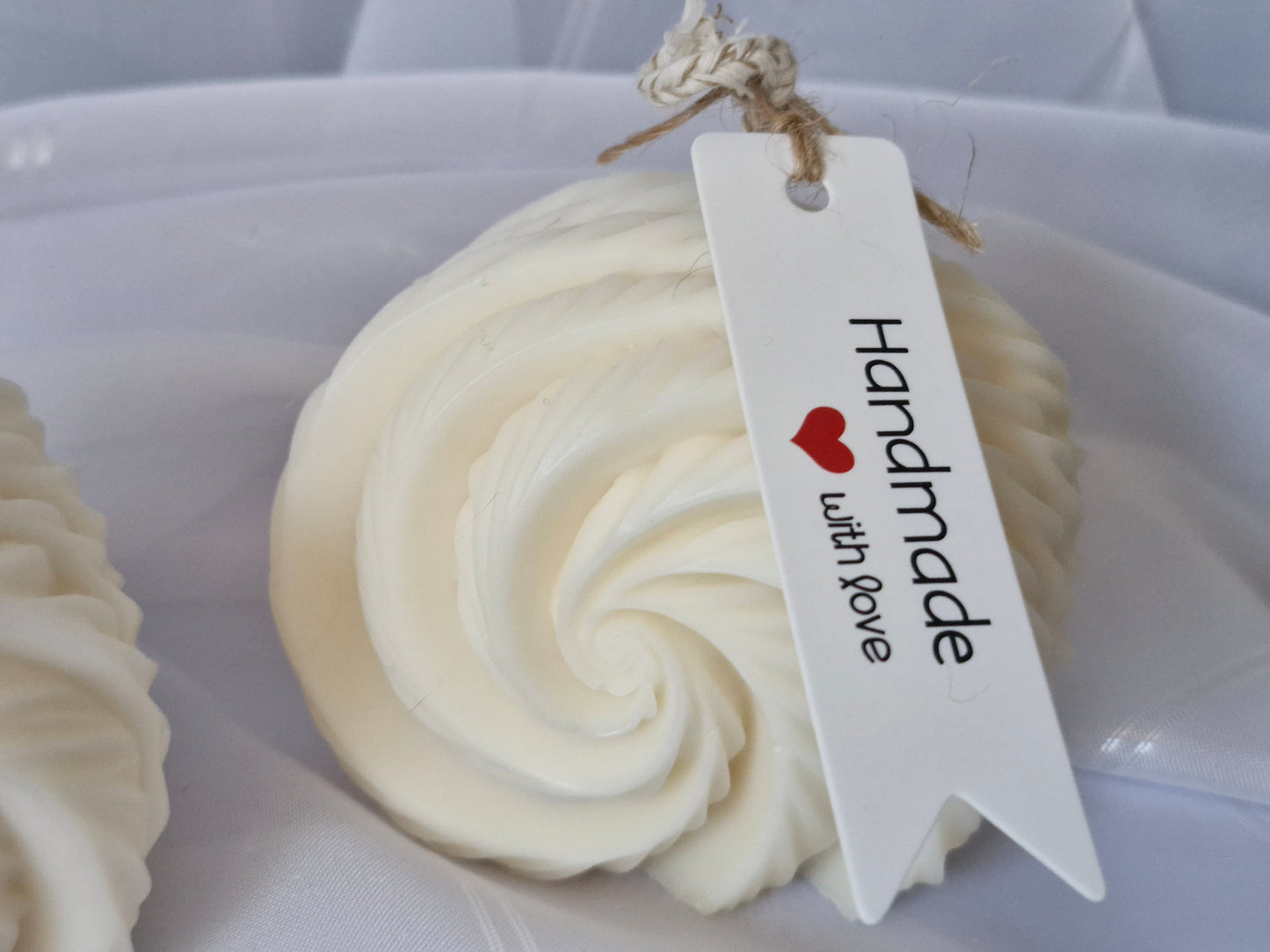 Skulpturkerzte in eleganter Wirbeloptik