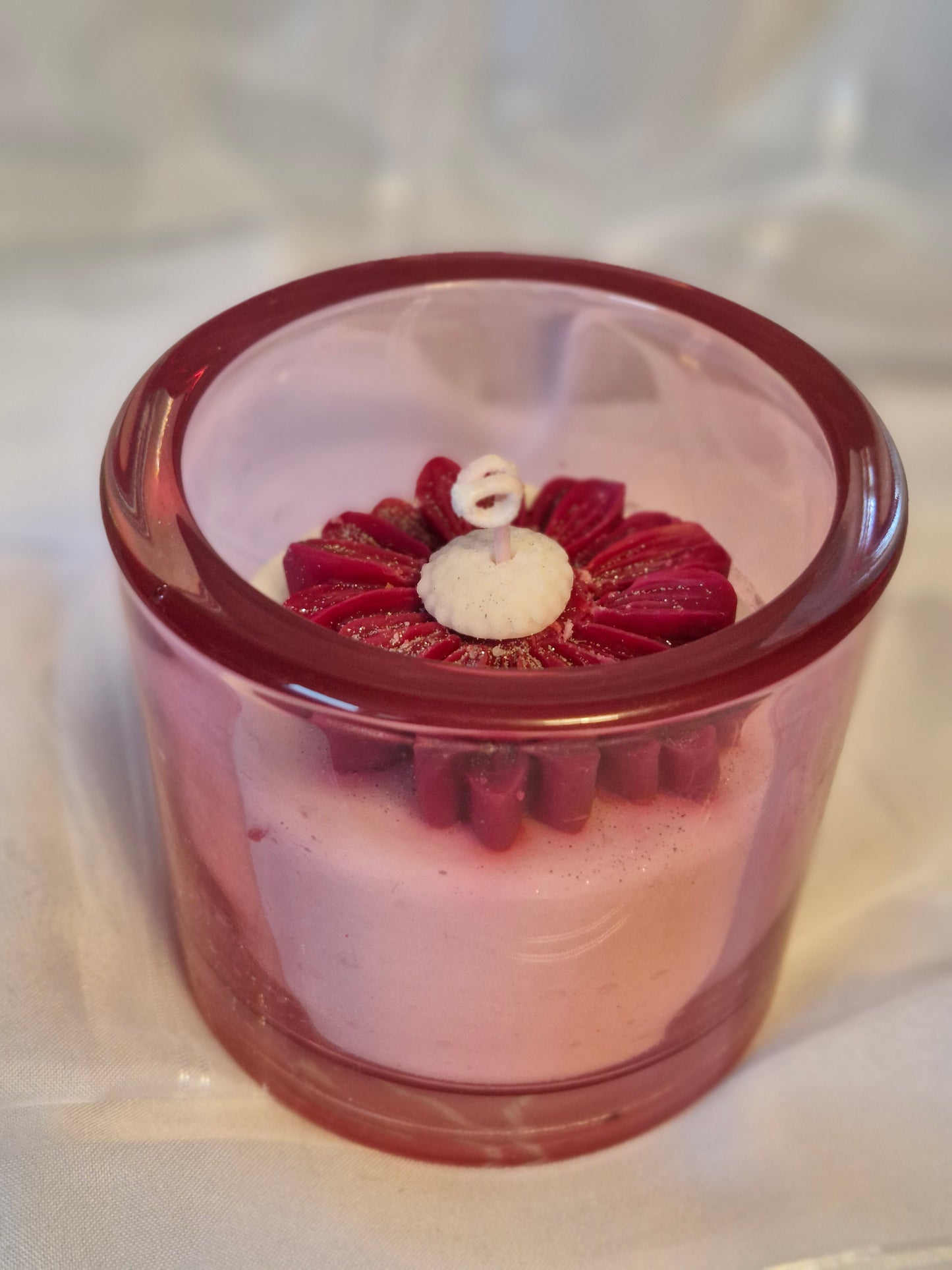 Handgegossene Kerze im Glas